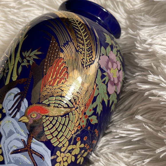 Gorgeous Vintage Oriental cobalt blue vase - Picture 6 of 8
